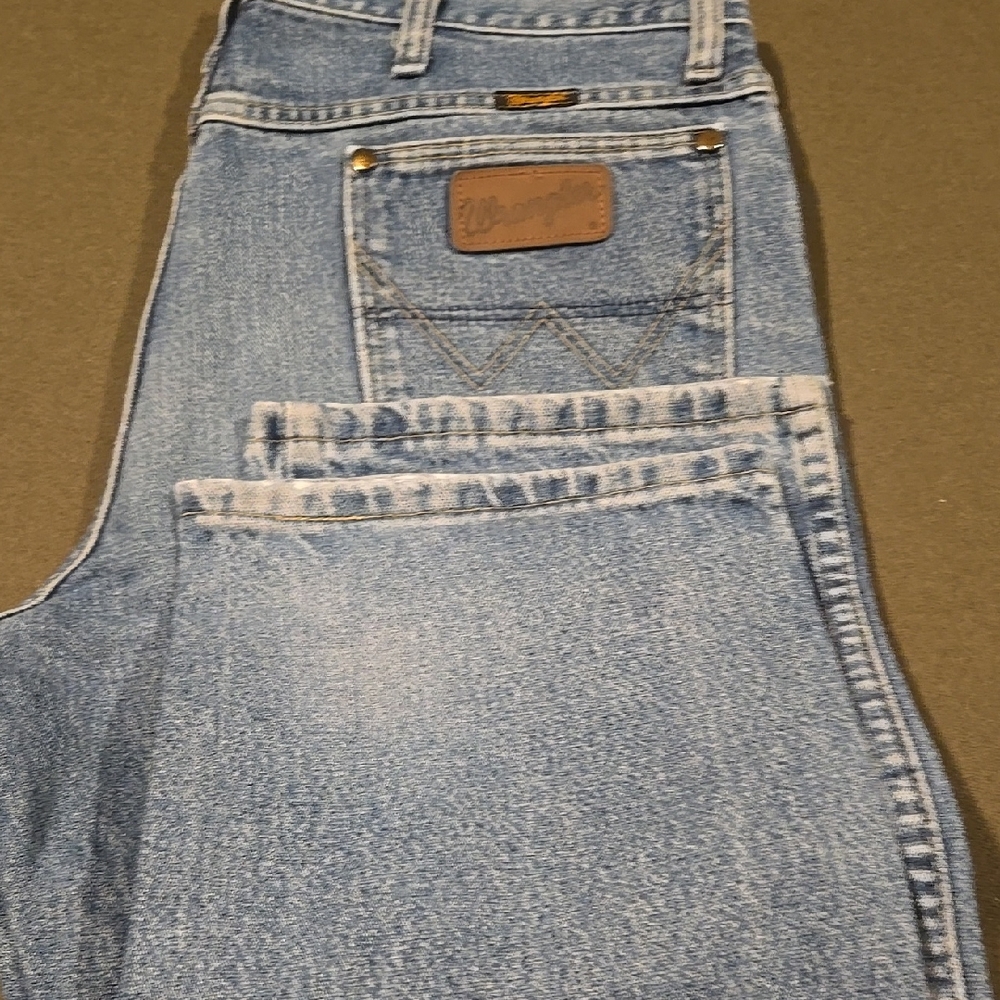 Wrangler George Strait Men's Blue Jeans